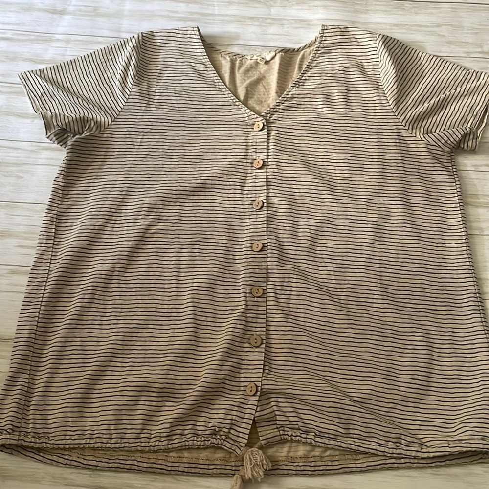 Easel medium paper bag style shirt, working button, tan and black stripes